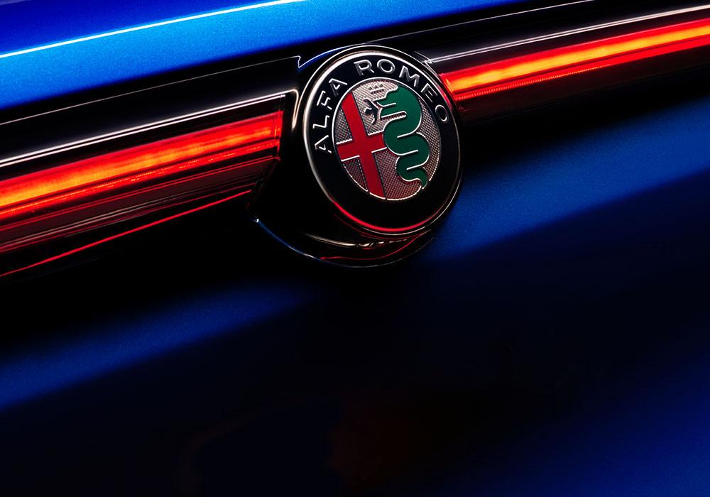 Alfa Romeo rear grille & badge
